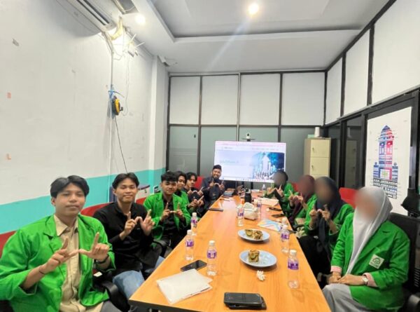 Mahasiswa/i UIN Makassar Laksanakan Observasi dan Wawancara di One Wakaf Bersama Direktur One Wakaf